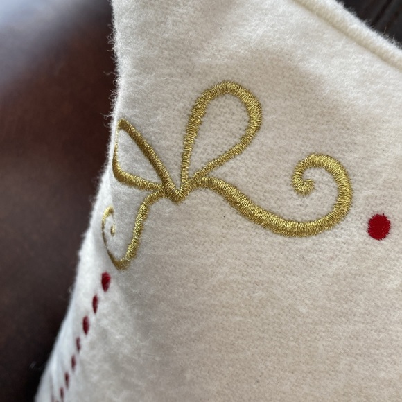 Merry Christmas pillow - Picture 3 of 5